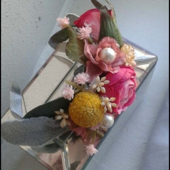 Hand Crafted Bridal Wedding Corsage Beautiful Wristband Keepsake FINAL … - Picture 3 of 3